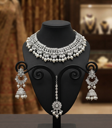 Silver Choker Jewelry Set With Pearls And Matching Accessories