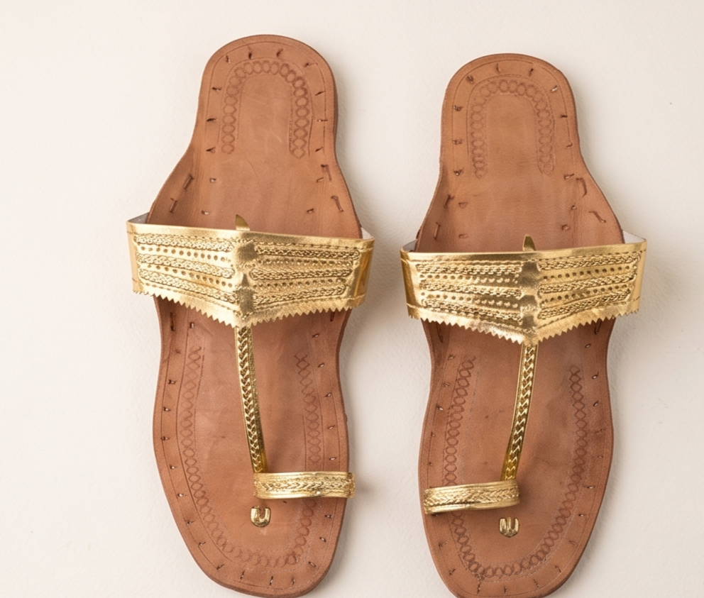 Women's Handcrafted Gold Leather Kolhapuri Chappals with Toe-Loop