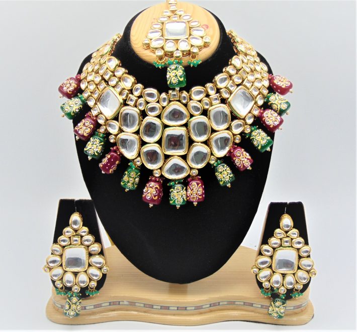 Kundan jewelry set
