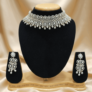 Gold plated choker with cubic zirconia crystals
