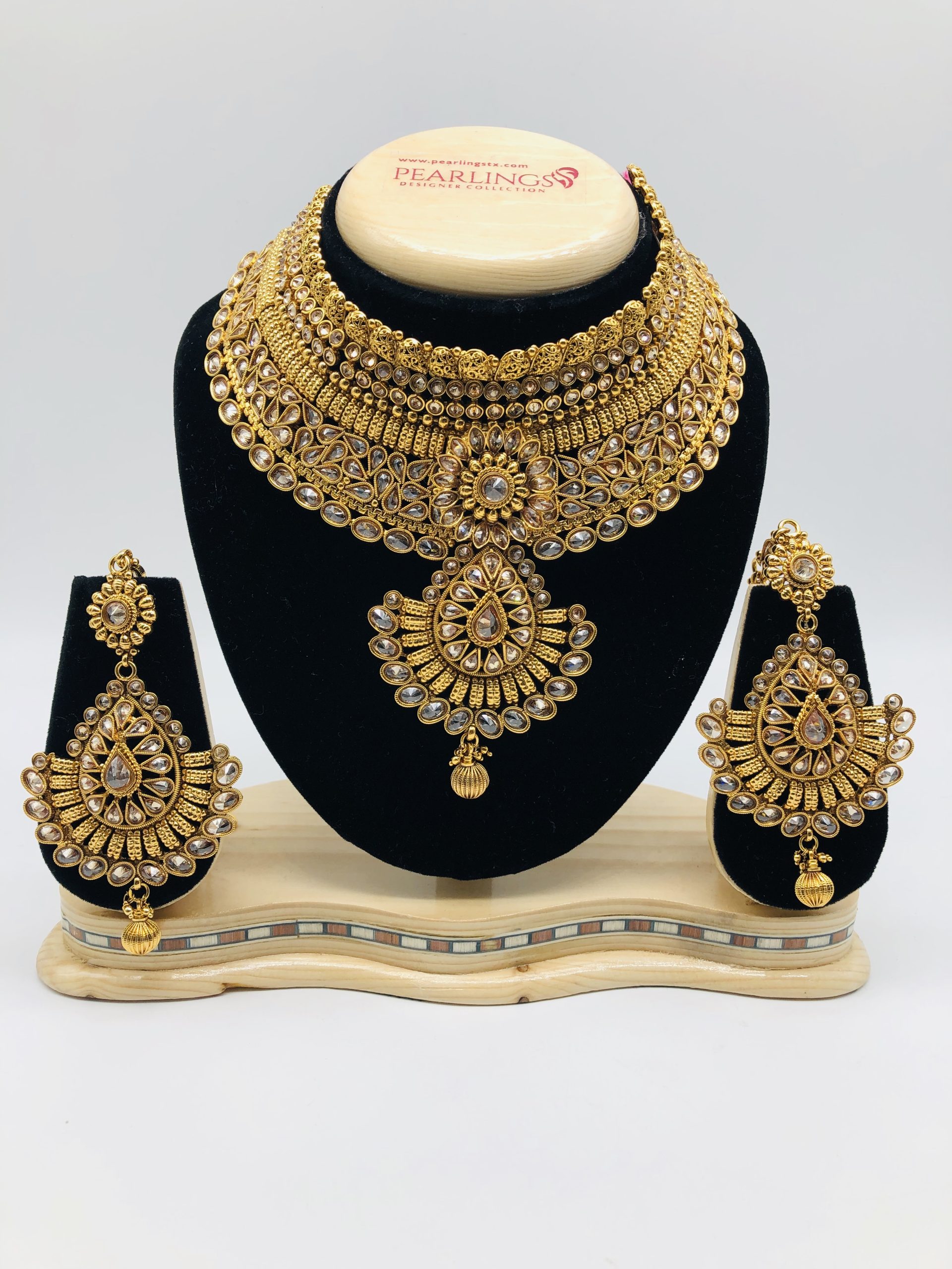 Details about   SOUTH INDIAN CHOKER JEWELRY SET GOLD PLATED BRIDAL KUNDAN CZ NECKLACE EARRINGS 
