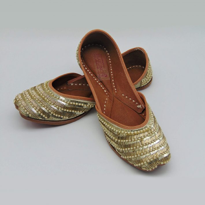 golden-mirror-hand-crafted-leather-jhuttis-image
